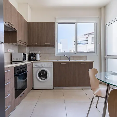 Apartment Stylish 2br Near & Center *