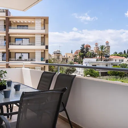Stylish 2br Near & Center Apartment Larnaca